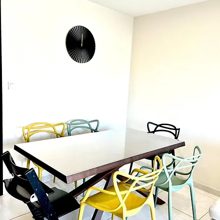 M045 Joli T3 Avec Balcon * Annemasse